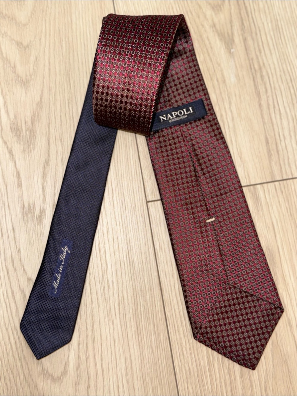Napoli Men's Burgundy Geometric Silk Tie crafted in Italy